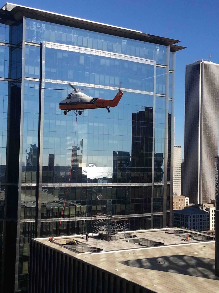 Helicopter lift