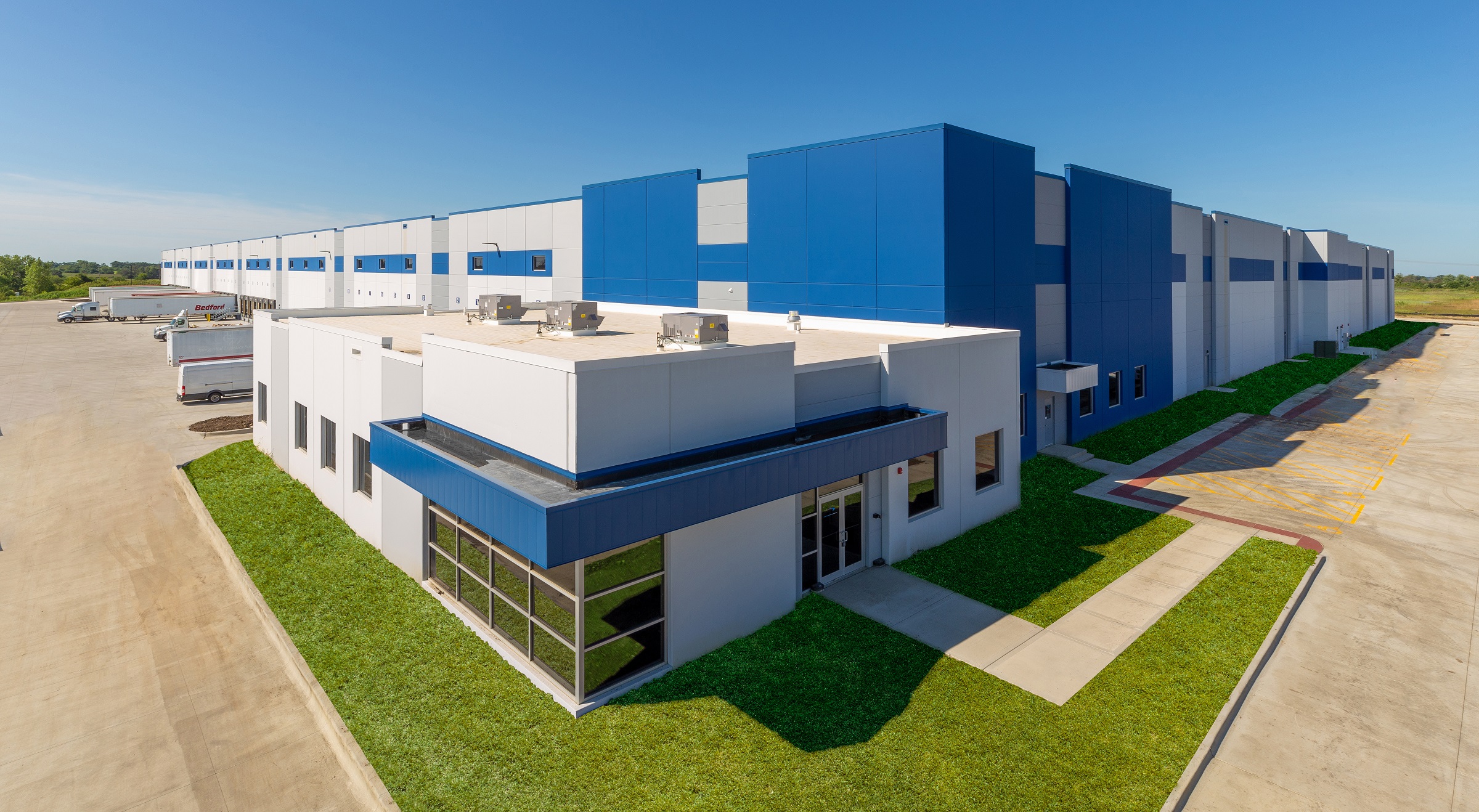 PREMIER Design + Build Group completes Midwest Warehouse project in